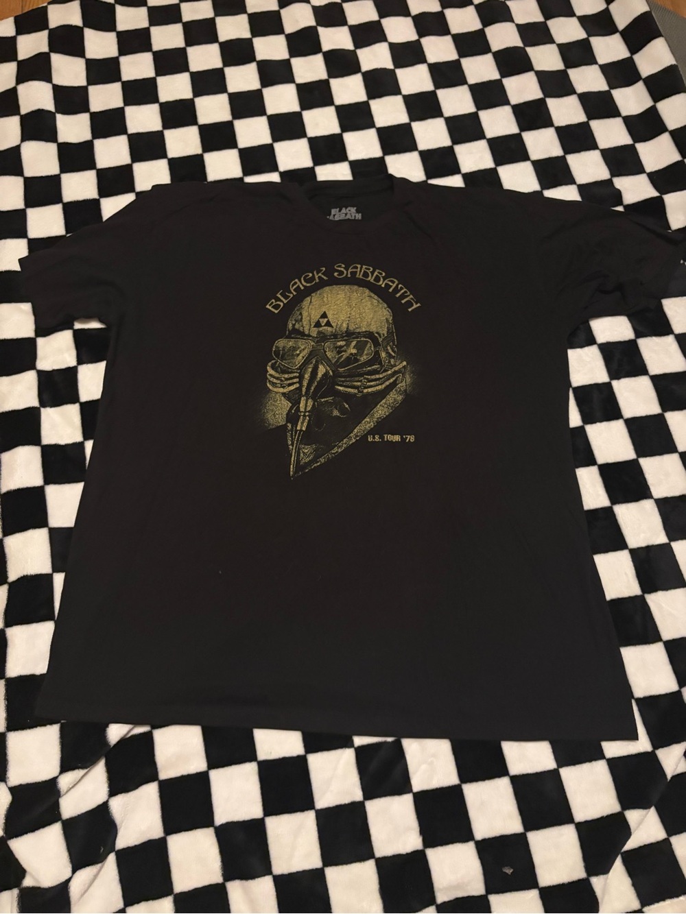 2XL black sabbath tshirt